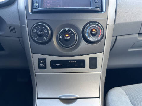 2013 Toyota Corolla LE