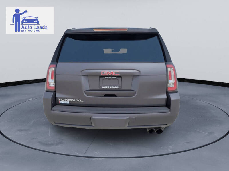 2017 GMC Yukon XL SLT