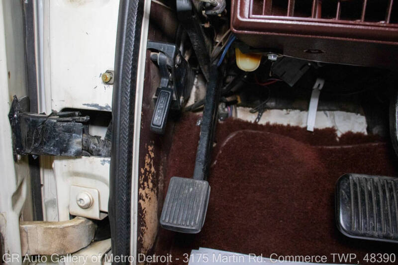 1987 Jeep Grand Wagoneer