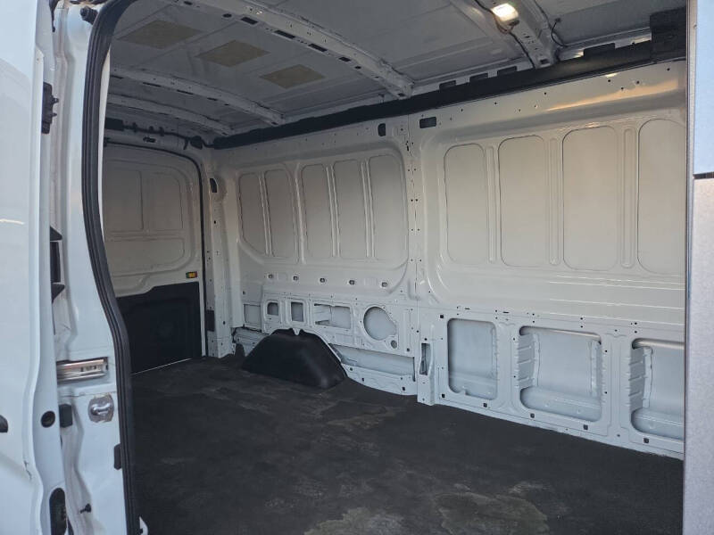2022 Ford Transit 250