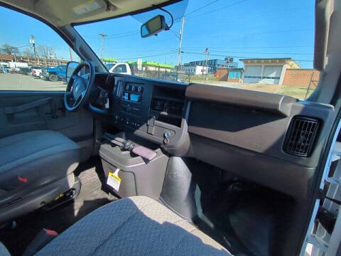 2025 Chevrolet Express 2500