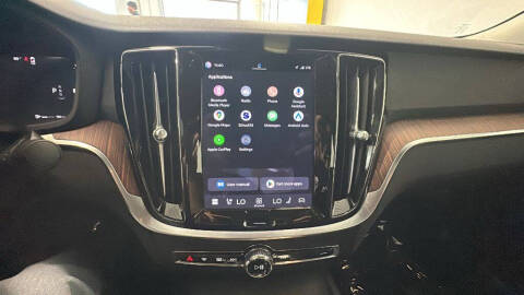 2024 Volvo S60 B5 Plus Dark Theme