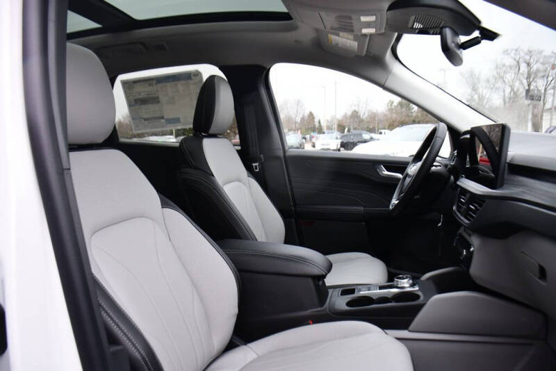 2026 Ford Escape Hybrid Platinum