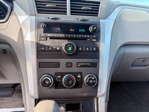 2011 Chevrolet Traverse LS