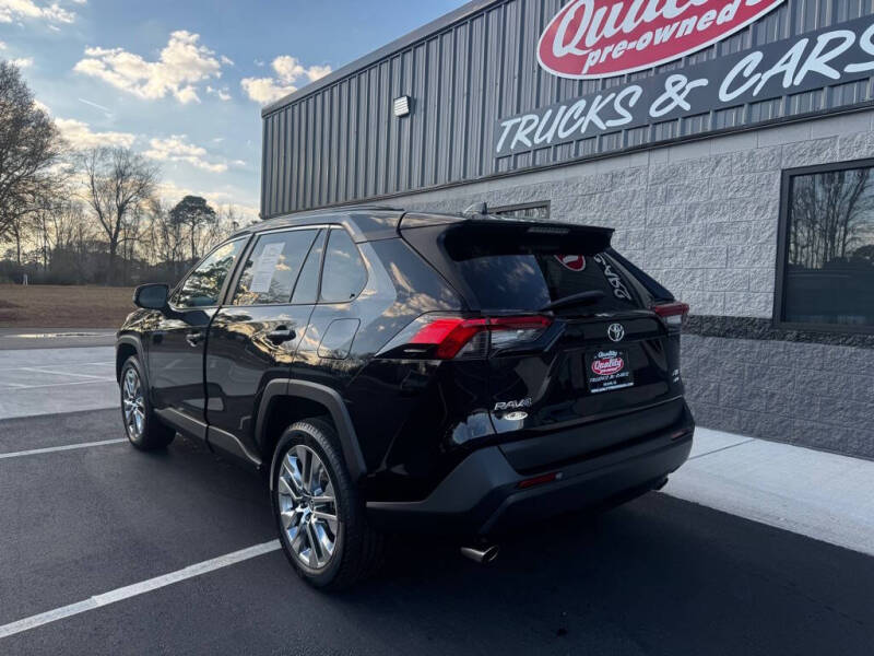 2021 Toyota RAV4 XLE Premium