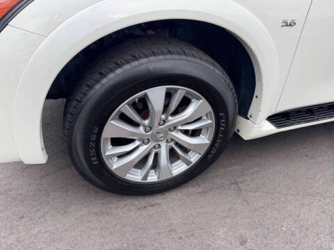 2017 Infiniti QX80