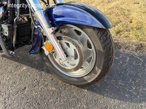 2005 Suzuki Boulevard