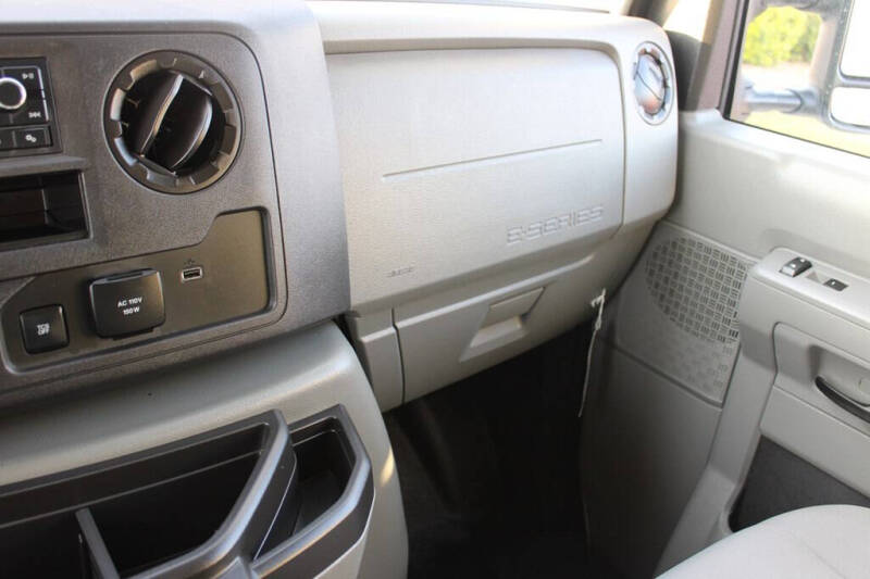 2025 Ford E-Series