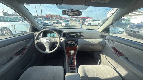 2004 Toyota Corolla LE