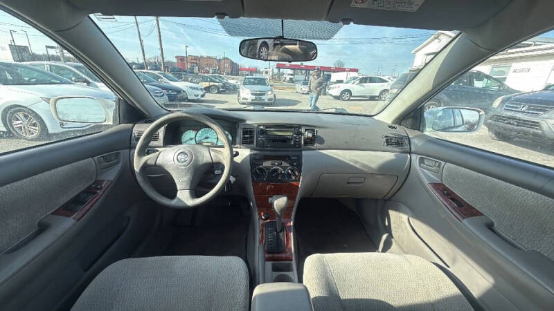 2004 Toyota Corolla LE