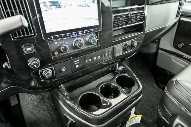 2025 GMC Savana 2500