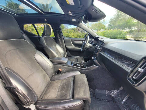 2019 Volvo XC40 T5 R-Design