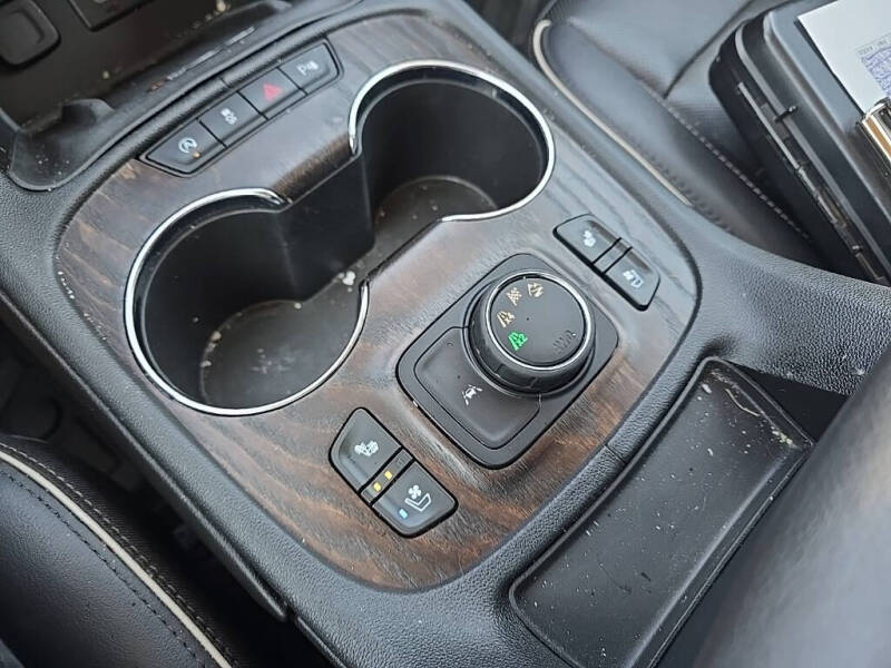 2020 GMC Acadia Denali