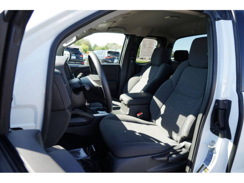 2024 Nissan Frontier S