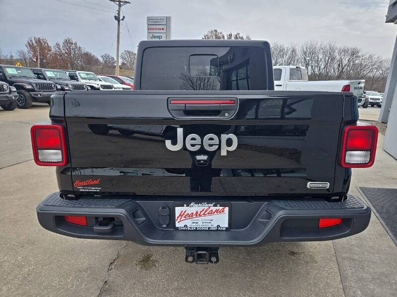 2021 Jeep Gladiator Overland