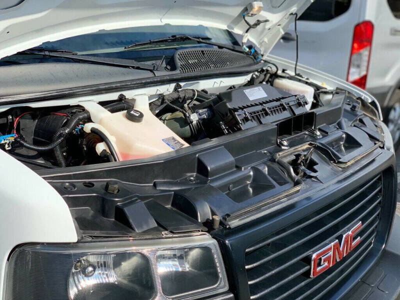 2022 GMC Savana 2500