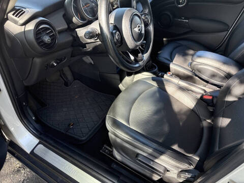 2017 MINI Hardtop 4 Door Cooper