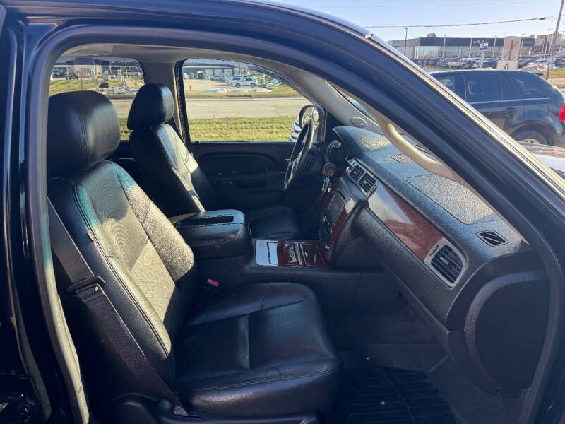 2013 Chevrolet Avalanche LTZ Black Diamond