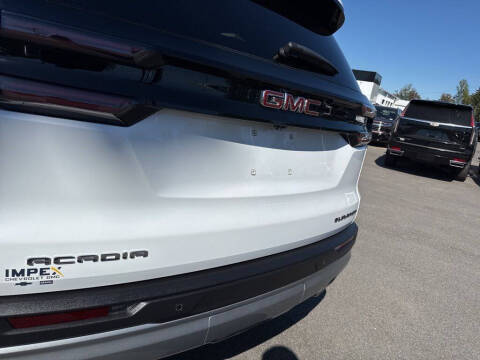 2025 GMC Acadia Elevation