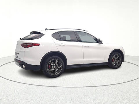 2018 Alfa Romeo Stelvio Sport