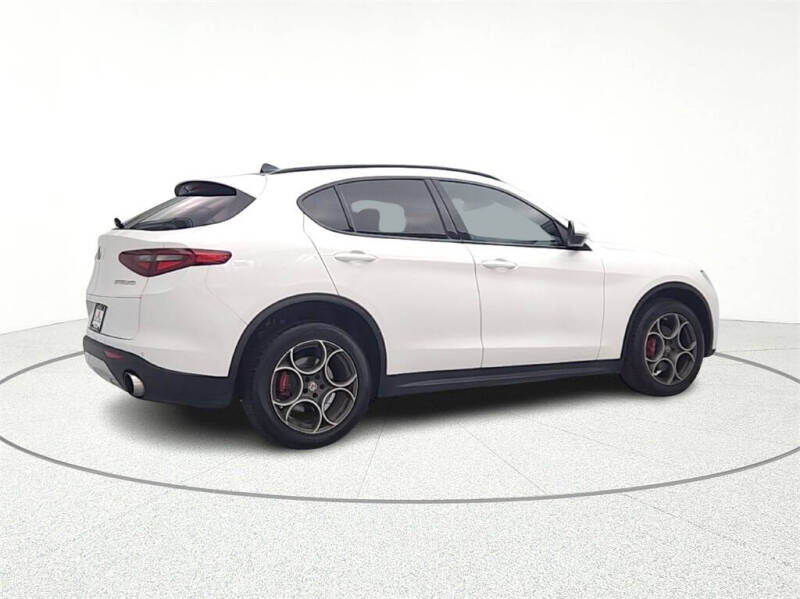 2018 Alfa Romeo Stelvio Sport