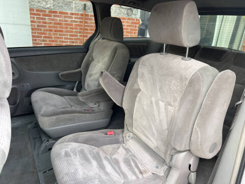 2008 Toyota Sienna LE 7-Passenger