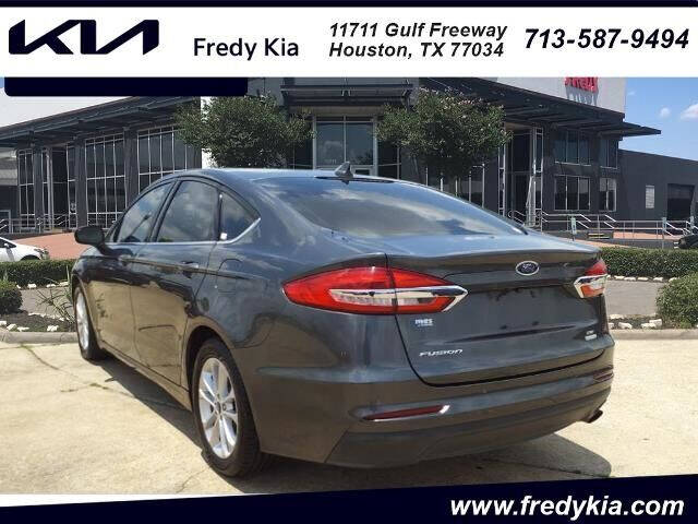 Used 2019 Ford Fusion SE with VIN 3FA6P0HDXKR171599 for sale in Houston, TX