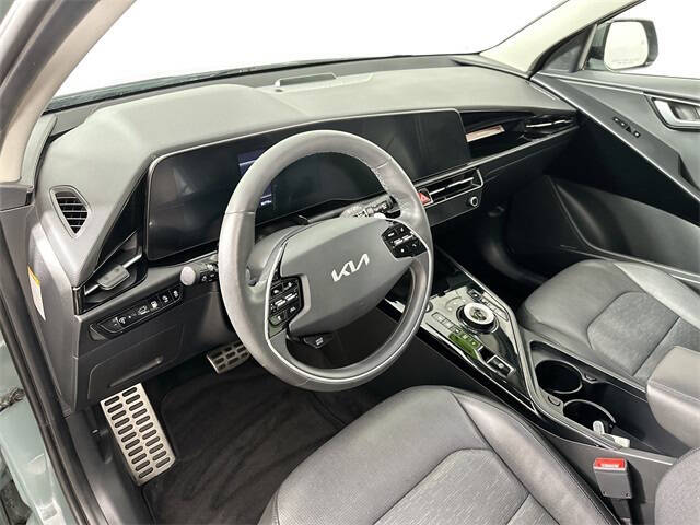2023 Kia Niro Plug-In Hybrid SX Touring