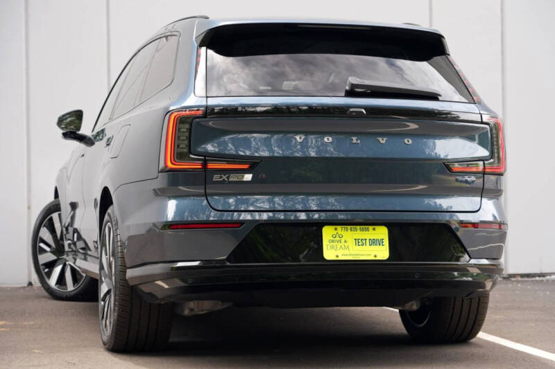 2025 Volvo EX90 Twin Performance Plus 6P