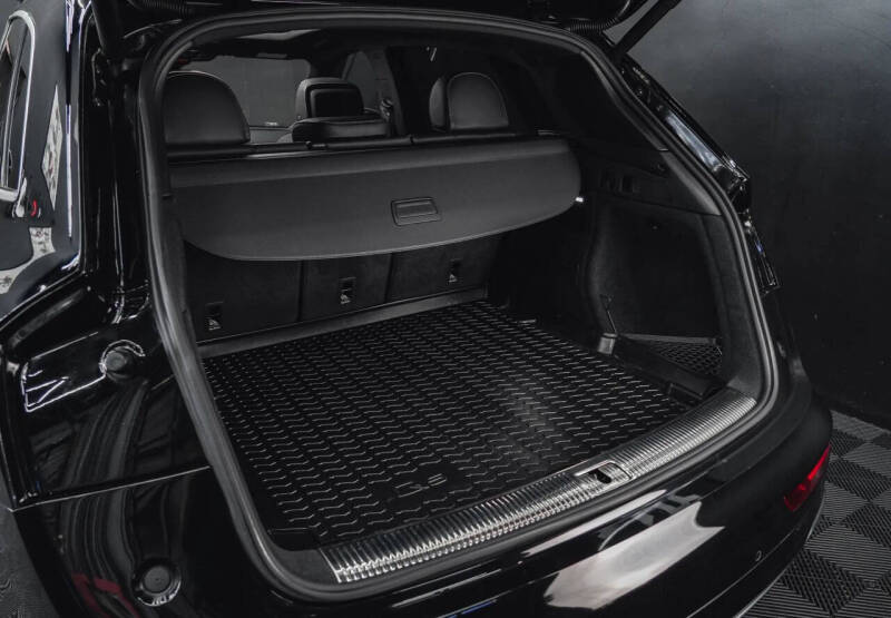 2018 Audi SQ5 3.0T quattro Premium Plus