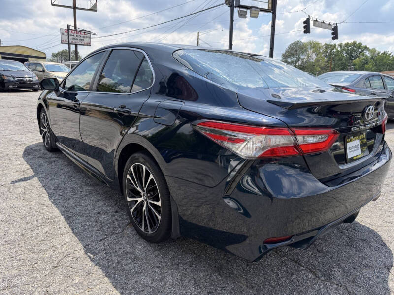 2018 Toyota Camry SE
