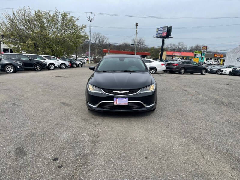 2017 Chrysler 200 Limited