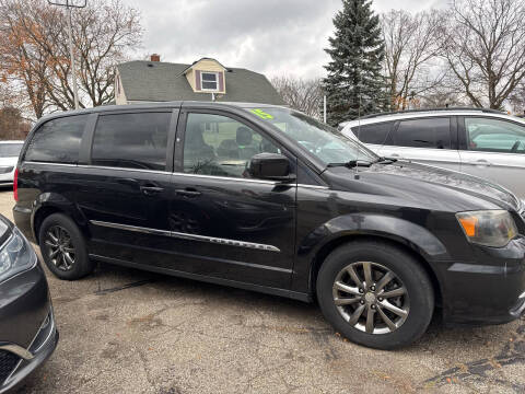 2015 Chrysler Town and Country S