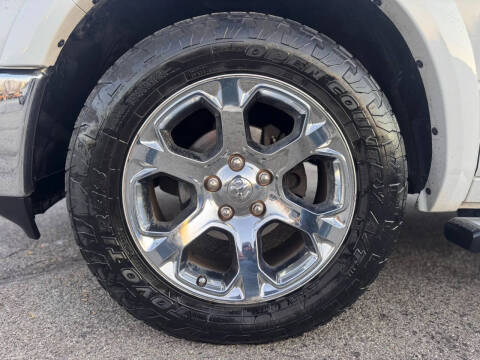 2017 RAM 1500 Laramie