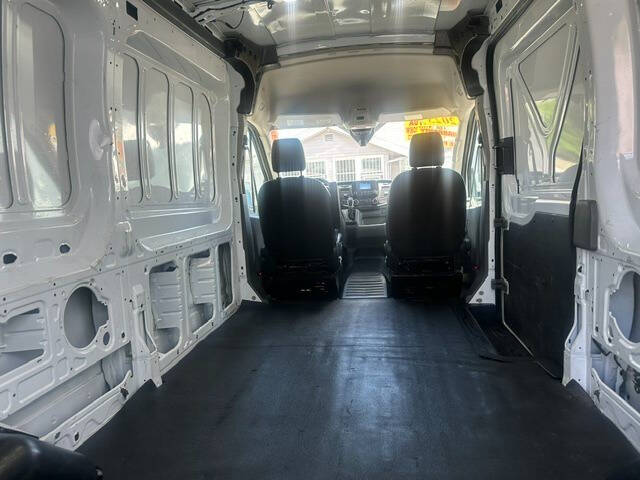 2023 Ford Transit 250