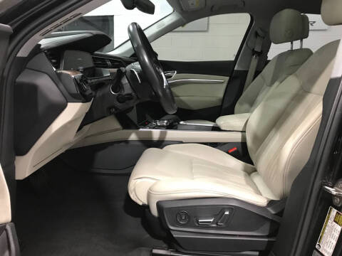 2019 Audi e-tron quattro Prestige