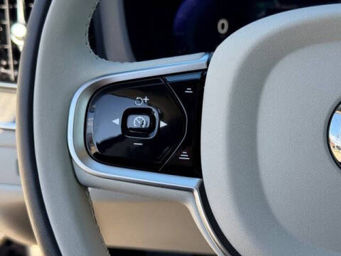 2025 Volvo XC60 T8 Plus Dark Theme