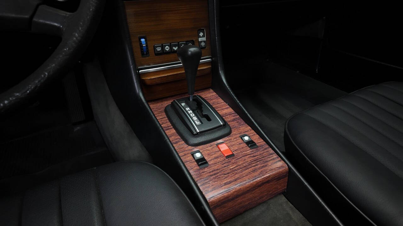 1982 Mercedes-Benz 380-Class 44