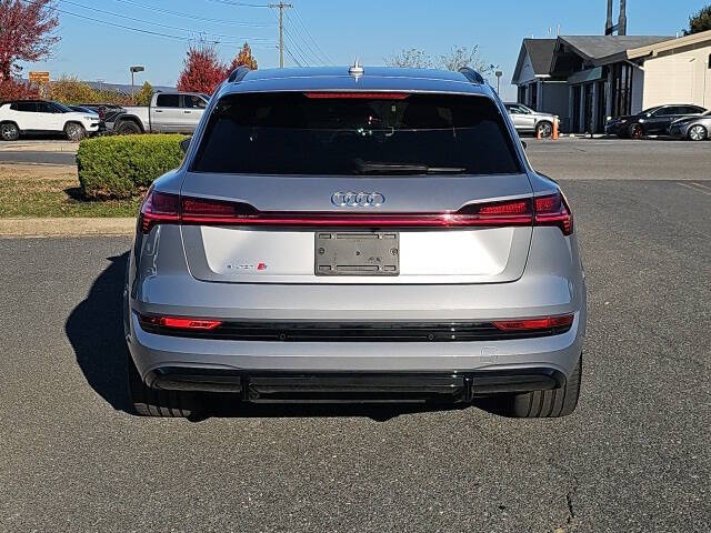 2023 Audi e-tron S quattro Premium Plus