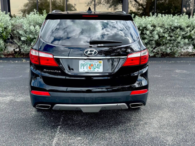 2016 Hyundai Santa Fe SE