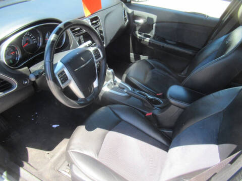 2014 Chrysler 200 Limited