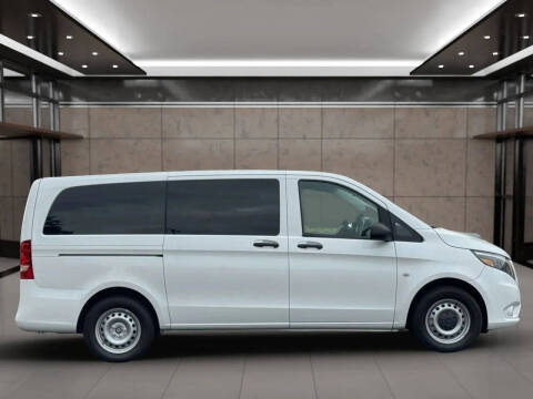 2023 Mercedes-Benz Metris Passenger