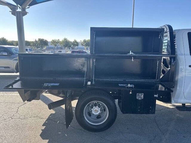 2024 Chevrolet Silverado 3500HD CC Work Truck