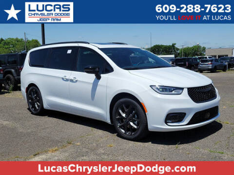 2024 Chrysler Pacifica for sale at Lucas Chrysler Jeep Dodge Ram in Lumberton NJ