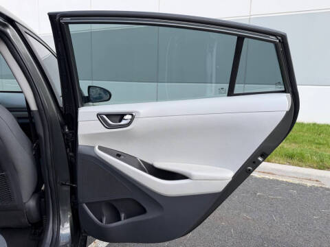 2020 Hyundai Ioniq Plug-in Hybrid SE