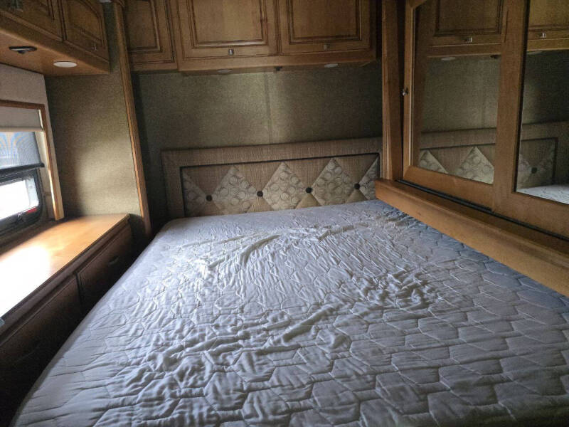 2013 Winnebago Journey