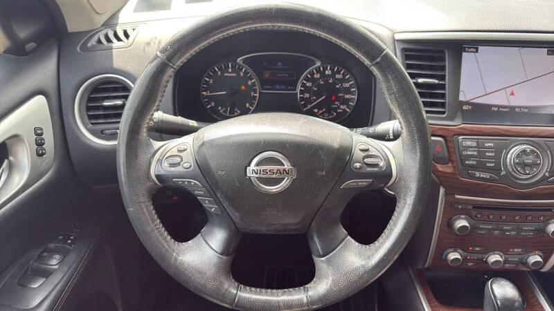 2017 Nissan Pathfinder Platinum