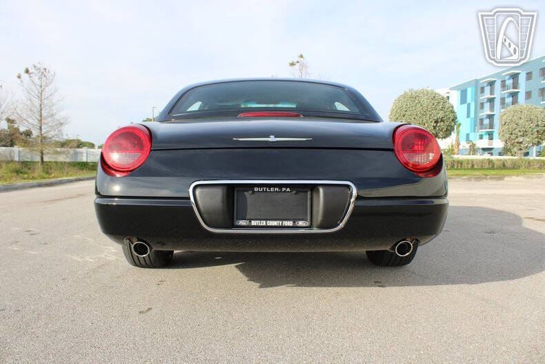 2005 Ford Thunderbird Deluxe