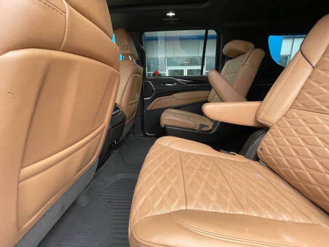 2022 Cadillac Escalade ESV Premium Luxury