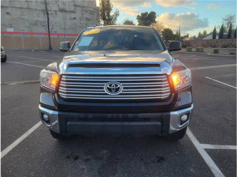 2017 Toyota Tundra SR5
